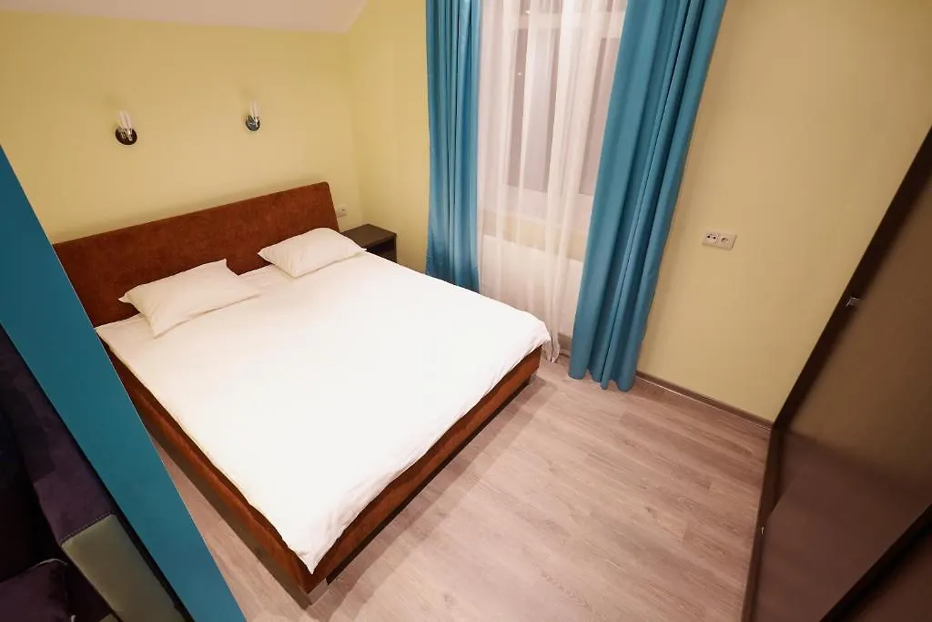 Apartment Fedkovycha location